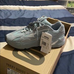 Yeezy 700 hospital blue